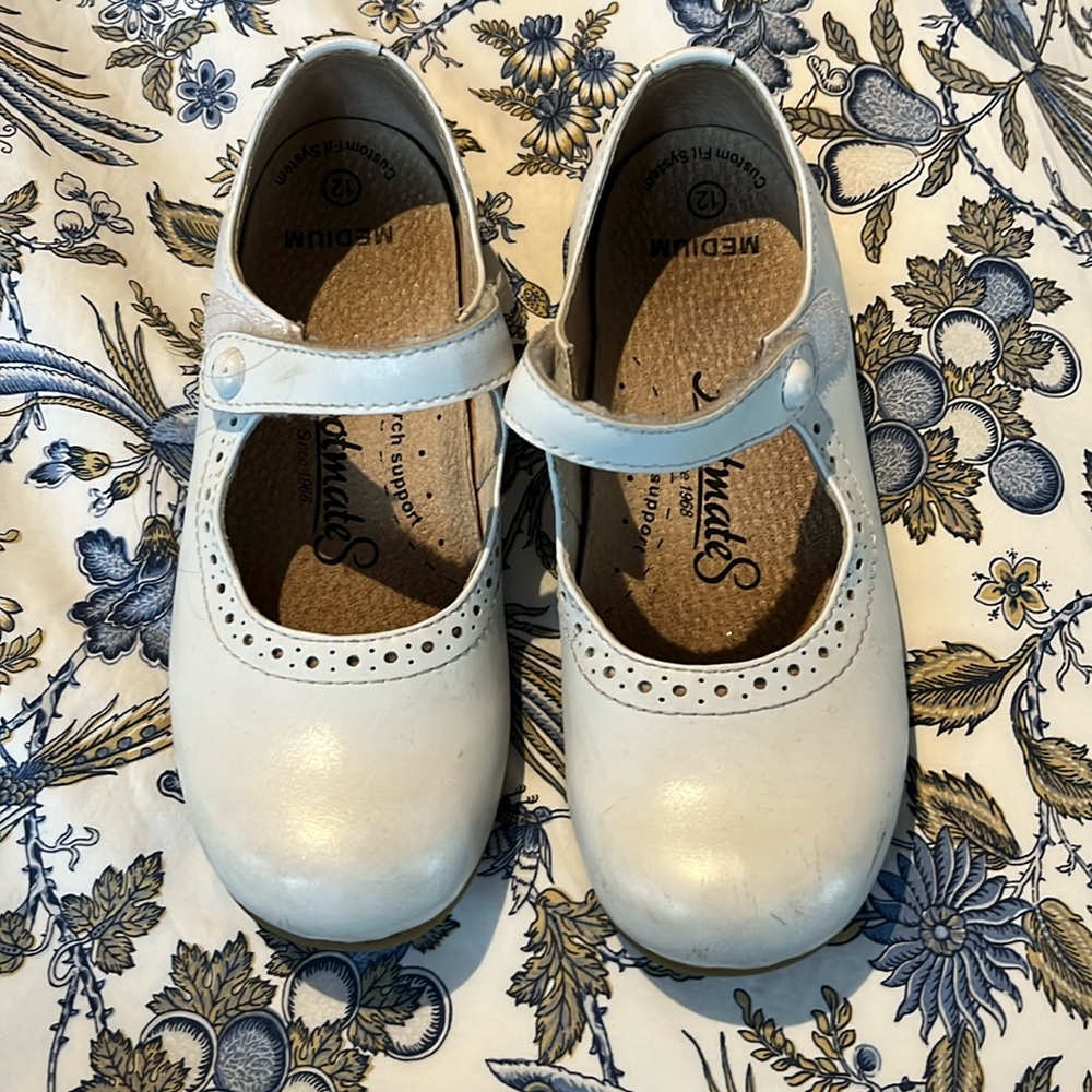 Footmates white shoes